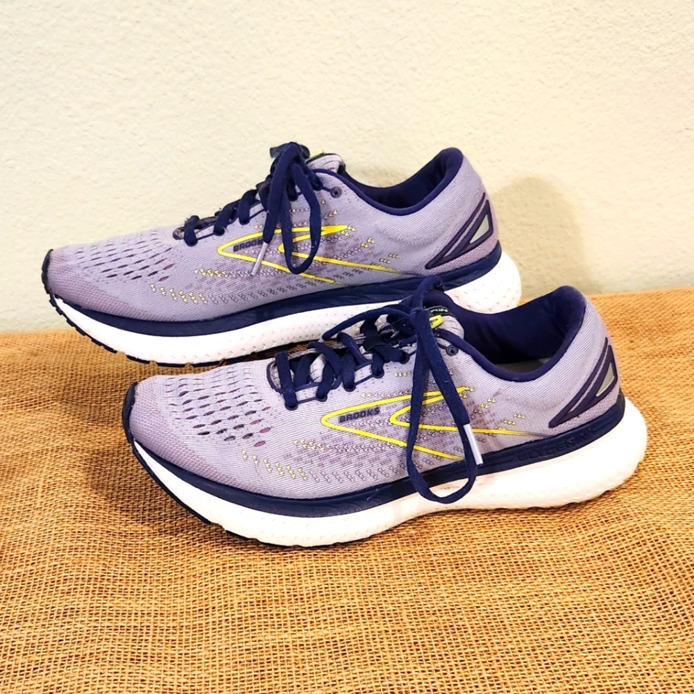 Brooks Glycerin 19 Women 9 B Running Walking Shoes Purple